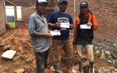 Bosowa Semen Ajak Pemilik Toko dan Tukang Nobar PSM vs PSS Sleman