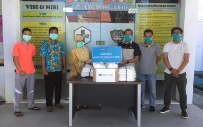 Bosowa Semen Sumbang APD ke 3 Puskesmas di Maros