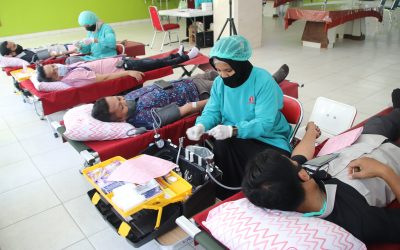 Peringati Hari Donor Darah Sedunia, Karyawan Ramai Ramai Donor