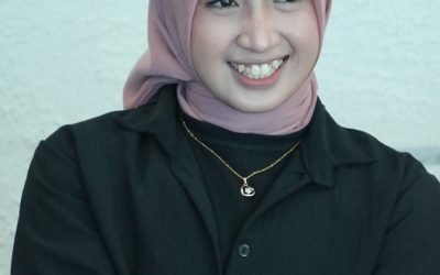 Buruh Cantik Asal Pinrang, Nur Aini, Tur di Pabrik Bosowa Semen