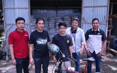 Jelang HUT ke 49 Bosowa, Bosowa Semen Bagi Bagi Hadiah ke Toko Bangunan